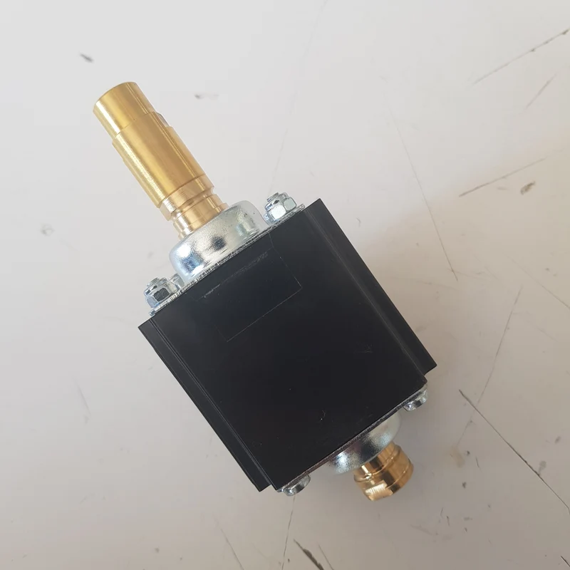 Pompa di Vibrazione Fluid-O-Tech 70W 240V