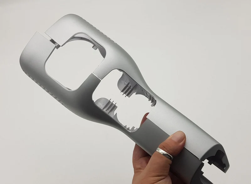 Fiancata destra e sinistra forata per scopa elettrica Black+Decker silver