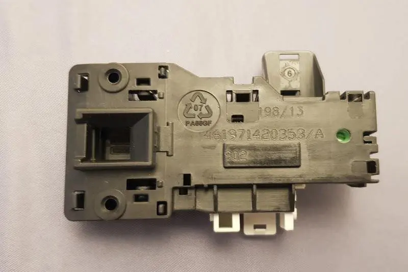 Blocco porta lavastoviglie Whirlpool 480111101392 awoe1040