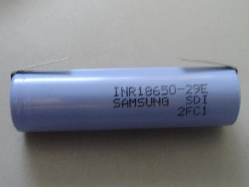Accumulatore lithio c-lamelle parallel inr18650-29e 3,7v-2900mah Panasonic