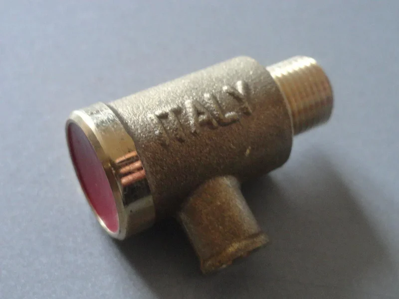 Valvola di sicurezza tappo rosso 6±0,4 bar per forever Polti