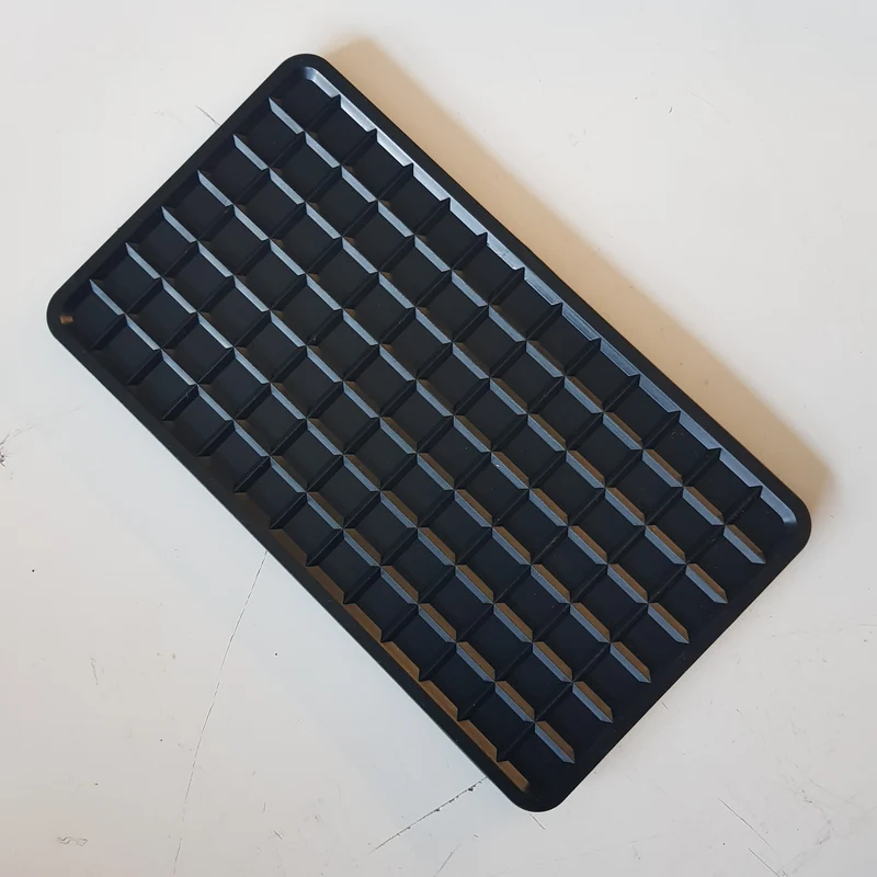Tappetino poggiaferro atermico universale in morbido silicone di alta qualità.