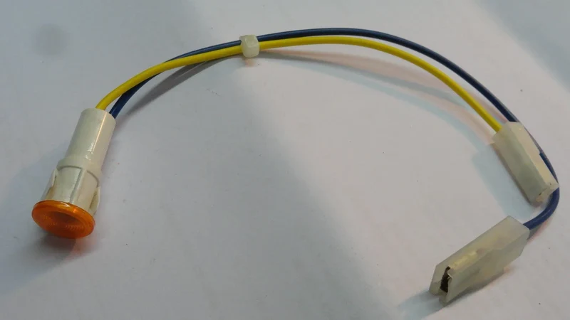 Spia luminosa rotonda verde universale 220 V Ø 6 mm con fili