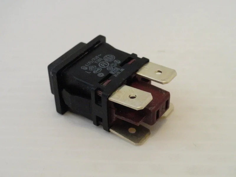 Pulsante unipolare 20x13 push con asole 4 contatti Micromic