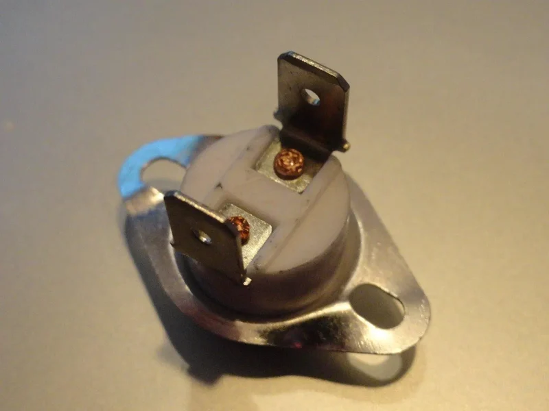Termostato 175°nc flangia a scalino Micromic